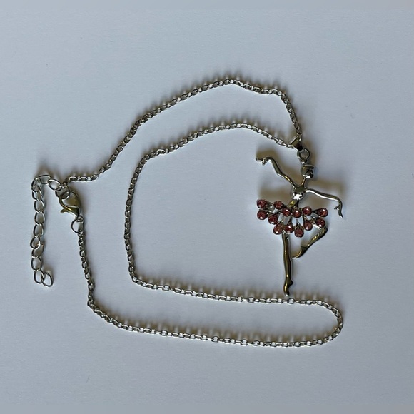🆕 Ballerina Necklace - Pink - Picture 10 of 16